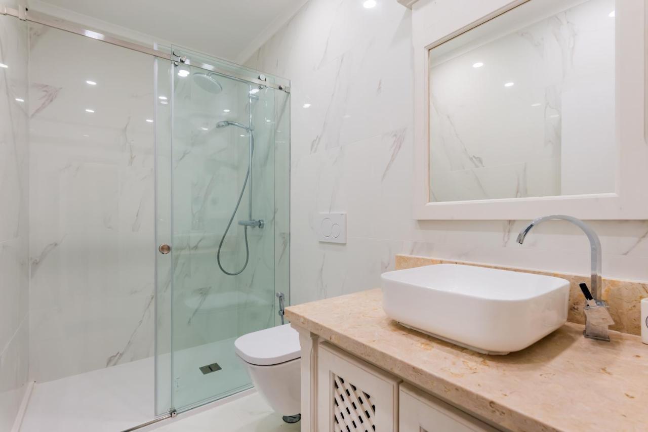 2Br At Chiado Historical Heart Of Lisbon Apartment Exterior photo